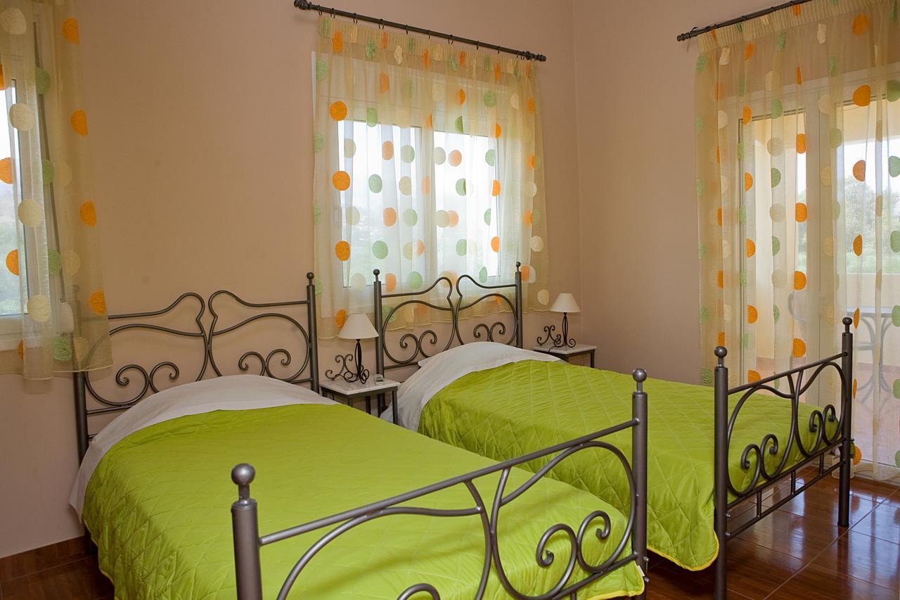 Villa Clio Arménoi Habitación foto